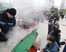 З напівзруйнованої Авдіївки продовжують евакуювати людей