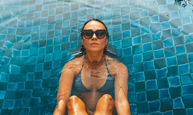 DJ NANA, instagram.com/anastasia_domination/