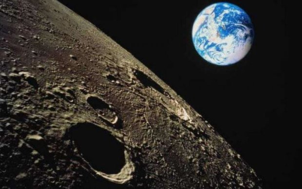 Вчені шокували новими даними про Місяць