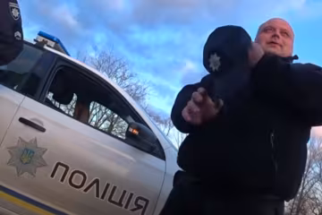 Под Тернополем ищут душевнобольного мужчину - сбежал из интерната, может навредить себе