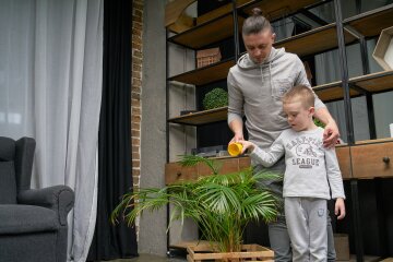 Тарас Тополя з сином, фото з особистого архіву музиканта