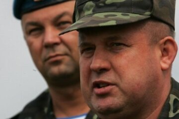 Порошенко назначил главкомом виновника разгрома под Дебальцево