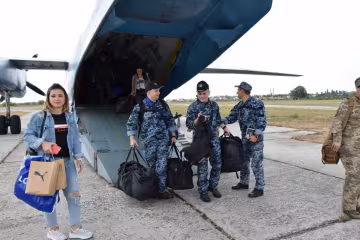 Кожному - по квартирі: звільненим з лап Путіна морякам подарують житло в Одесі