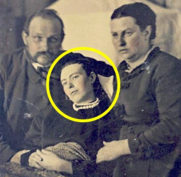 Фото с умершими