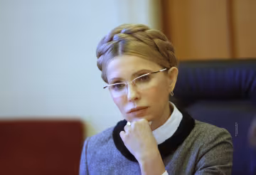 Тимошенко спантеличила українців дивним фото: "сестра" Волочкової, бідна Юля