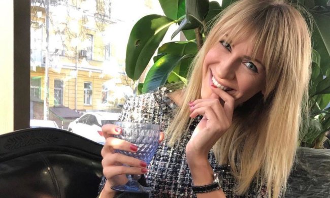 Полуголые Никитюк и MARUV устроили зажигательные танцы: видео