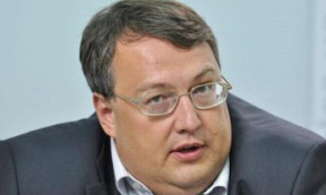 Міноборони РФ «вручило» радникові Авакова орден Іуди