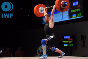Украинский тяжелоатлет поднял неимоверный вес и выиграл медаль в Батуми