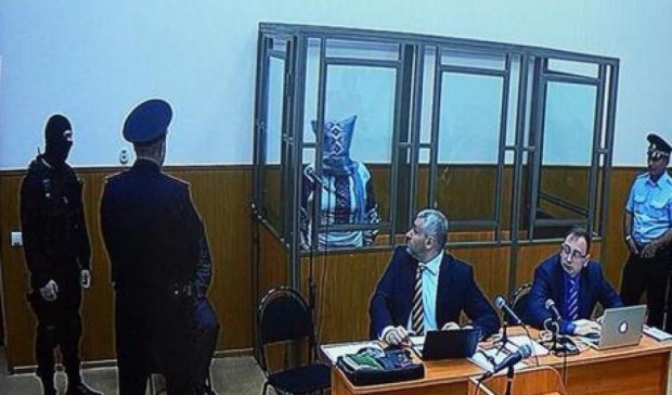 Савченко во время суда надела мешок на голову (фото)