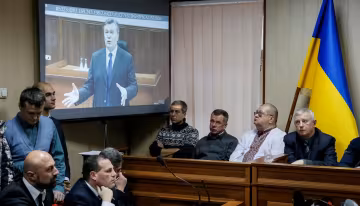 Адвокаты Януковича устроили гнусную провокацию в суде: они сдали Крым