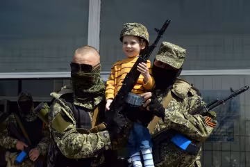 Дети в "ДНР" с 1 года считаются взрослыми: суровая реальность "путинского рая"