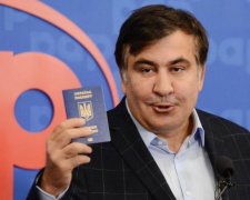 Танцы на Конституции и Саакашвили: блогер указал на тревожные тенденции