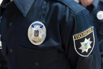 Затримання наркодилера закінчилося зламаною ногою поліцейського