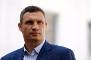 Мер Кличко хоче повернути аварійні будівлі в комунальну власність