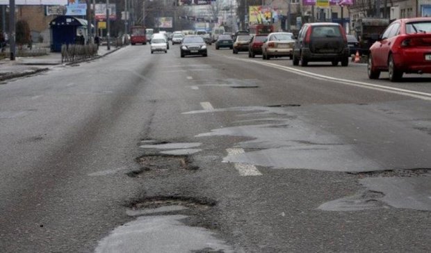 Столичні дороги не бачили ремонту з часів СРСР