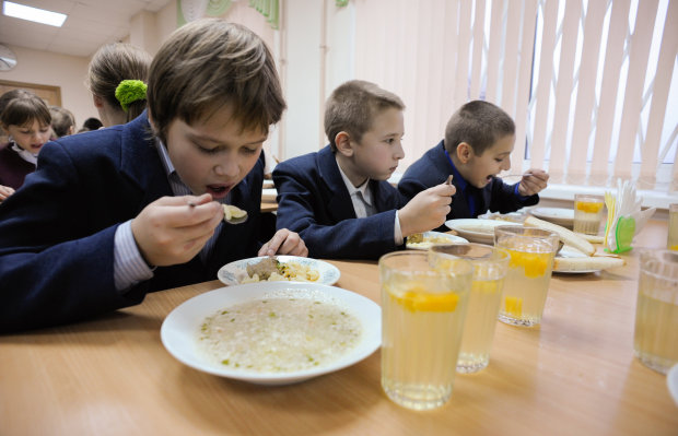 Депутаты раскритиковали "образовательный" бюджет Киева на 2019: нехватка детсадов и ретро-питание в школах