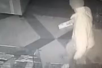 На Тернопольщине поймали вора в платочке - обчистила магазин десять раз и сэкономила пенсию