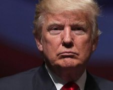 Трамп здивував реакцією на оркестр Макрона