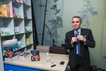 Міжнародний аеропорт отримає ім'я Каденюка