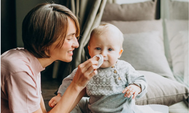 Забудьте бабушкины рецепты: врач назвал народные методы, которыми категорически нельзя лечить детей