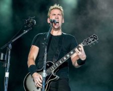 Вокалісту "Nickelback" видалили пухлину на голосових зв'язках