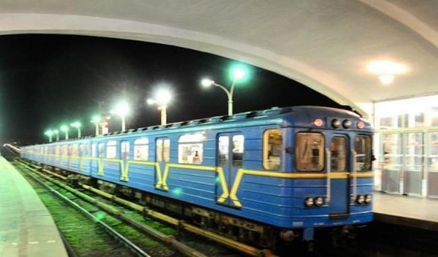 Завтра закроются на вход три станции киевского метро