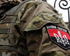 Правий сектор не пускають воювати на передову
