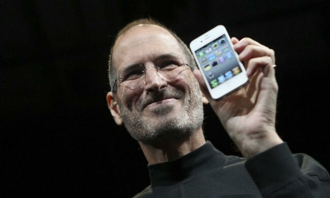 Пора на смітник: Apple відрікся від "четвірки"
