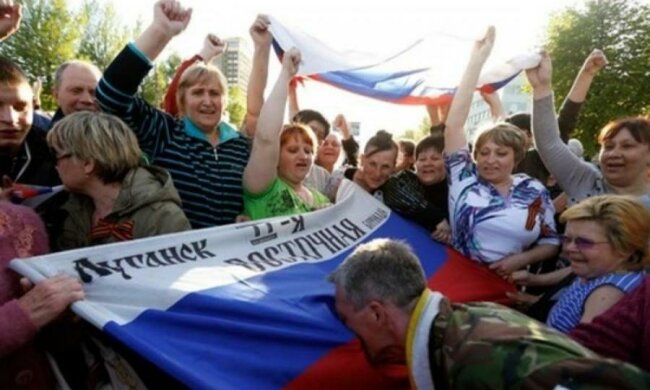 Пенсіонерки "ЛНР" влаштували рольові ігри