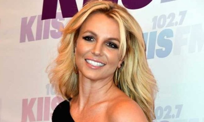 Бритни Спирс ограбила торговый центр (видео)