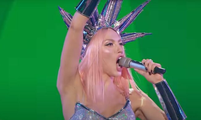 Оля Полякова, скріншот з відео