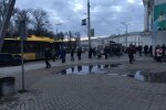 У Львові "голих" комунальників кинули на боротьбу з коронавірусом - без масок, спецодягу та надії