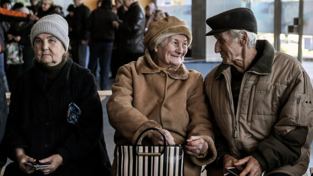 Денег нет, но вы держитесь: какую пенсию получат украинцы в конце 2019
