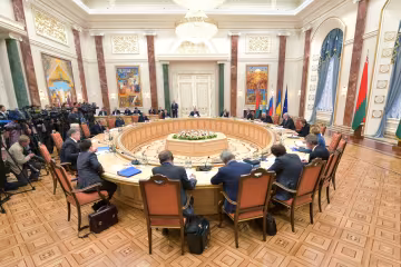 Геращенко прокоментувала переговори у Мінську: Путін "гримнув дверима" у відповідь на правду