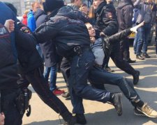 Росіяни відповіли, чи потрібна молодь у політиці: соцопитування