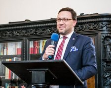 Неправильно миритесь: Польша осыпала Украину новыми обвинениями