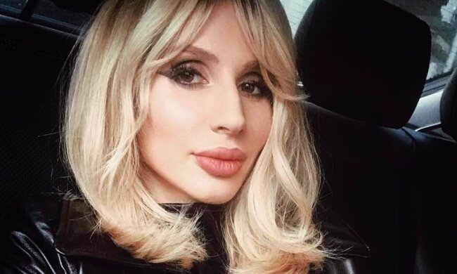 Волочковой и не снилось: Лобода показала идеальную растяжку в коротеньком топе, вот это формы