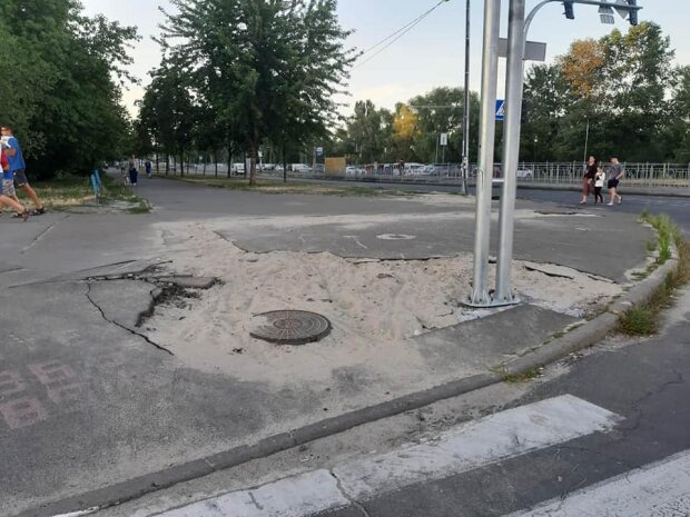 Киевляне онемели от "ремонта" коммунальщиков Кличко – разрыли и бросили