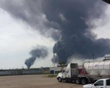 У Мексиці загорівся нафтопереробний завод: є постраждалі