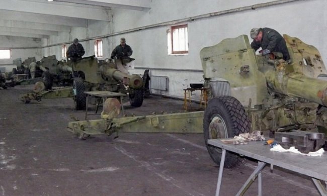 Ровенские ремонтники продолжают снабжать "богов войны" (фото)