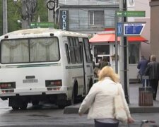 Тернополяне показали, как нельзя делать в транспорте - вечеринка без масок