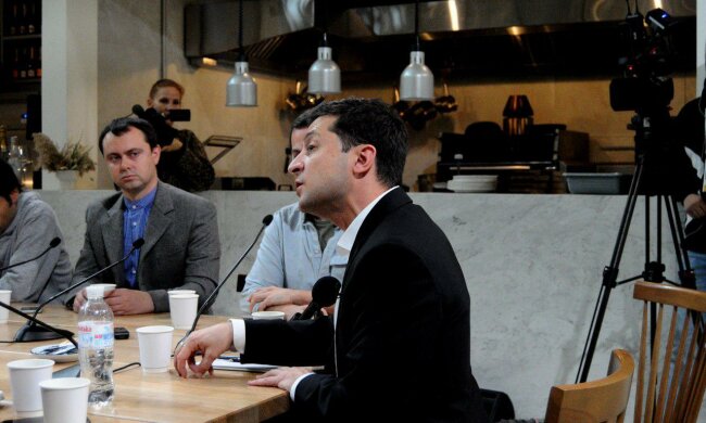 Головне за ніч: останній термін від Зеленського, ціна розмитнення євроблях, пропагандист Путіна у Києві та "чорні субсидії"