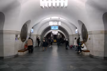 Один неадекват и две гранаты: в метро Киева ЧП