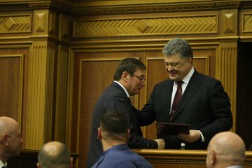 Президент України Петро Порошенко на генпрокурор Юрій Луценко