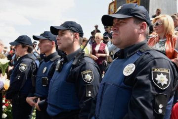 Обережно, терористи: 12 тисяч копів оточили Київ