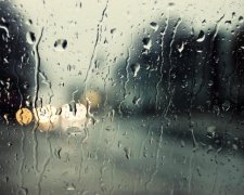 Погода на вихідні: стихія зіпсує українцям відпочинок