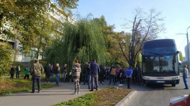 У Києві засікли виборчих