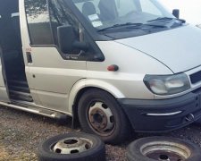 Рейсовий автобус "загубив" колеса через безвідповідального водія (фото)