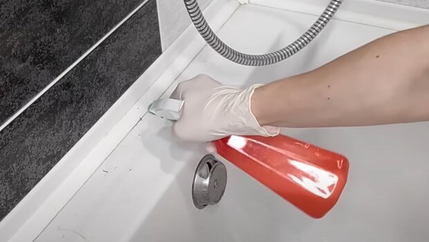 Способ отмыть ванну, скриншот: Youtube