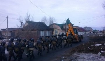 В Росії розпочався бунт циган, які незаконно качають газ (відео)